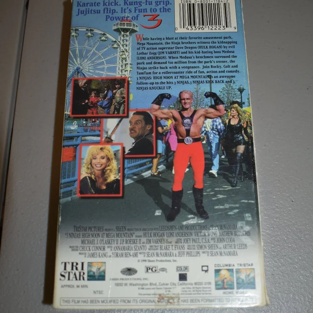 3 Ninjas: High Noon At Mega Mountain [VHS] - Picture 2 of 2